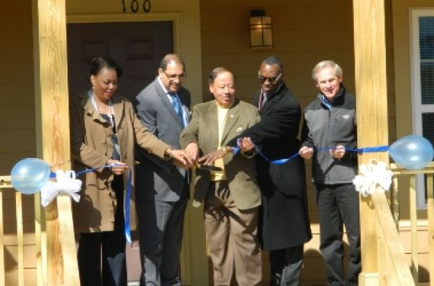 CDC Hosts Ribbon-Cutting for Heck Street Unit